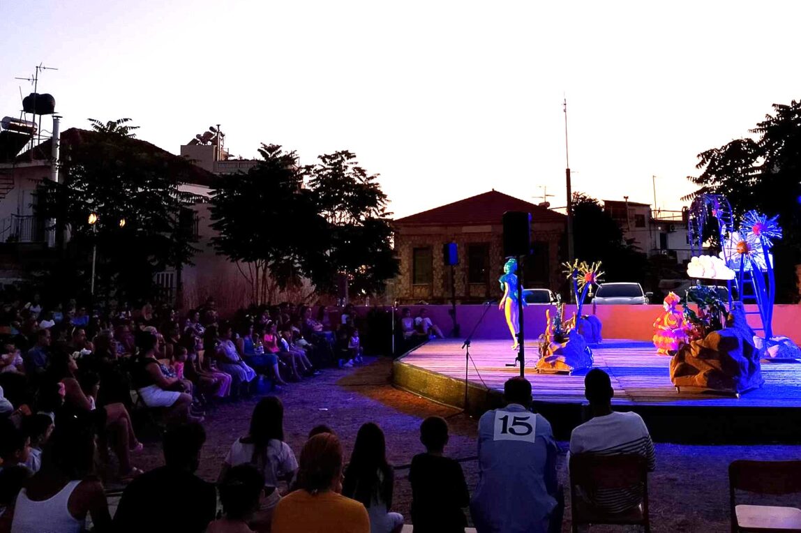 Aμαλιάδα: Η «Ραλλού» μάγεψε μικρούς και μεγάλους στον κατάμεστο κήπο του Τατανείου