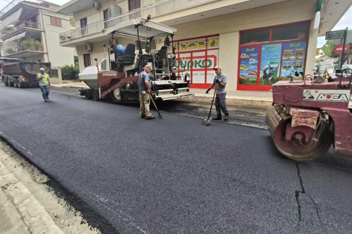 Αμαλιάδα: Nεα άσφαλτος σε κεντρικό δρόμο της πόλης