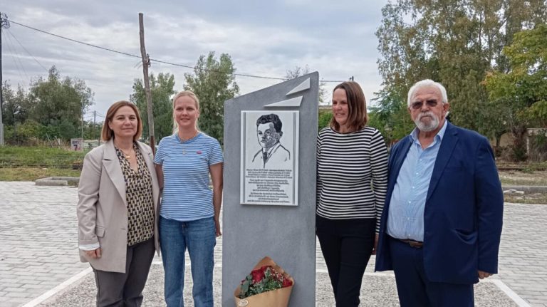 Aμαλιάδα: Σε κλίμα συγκίνησης η αποκάλυψη της μνημειακής πλάκας 80 χρόνια μετά την εκτέλεση των οκτώ Γερμανών αντιφασιστών (pics)