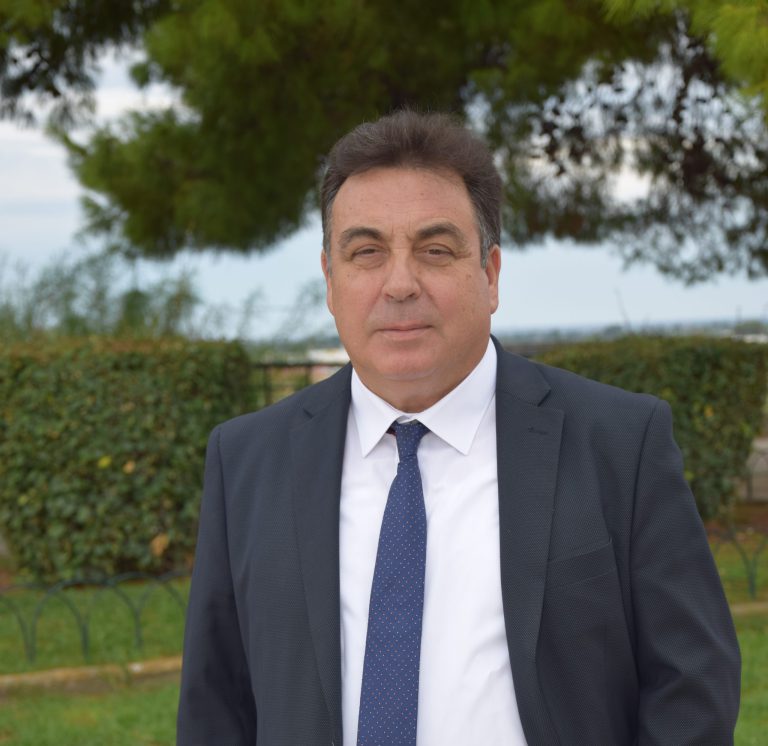 Αντωνακόπουλος: Στον “τελικό” της Κυριακής (15/10) με σύνθημα… «Ο δικός σας Τάκης!»