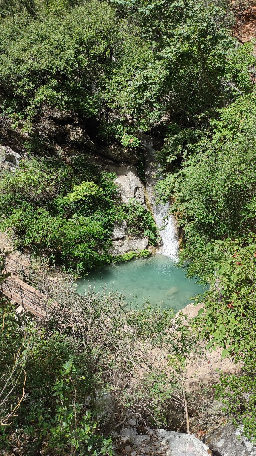 Nέδα: «Χιλιάδες επισκέπτες προσεγγίζουν τους καταρράκτες φορώντας ακόμη και σαγιονάρα»...