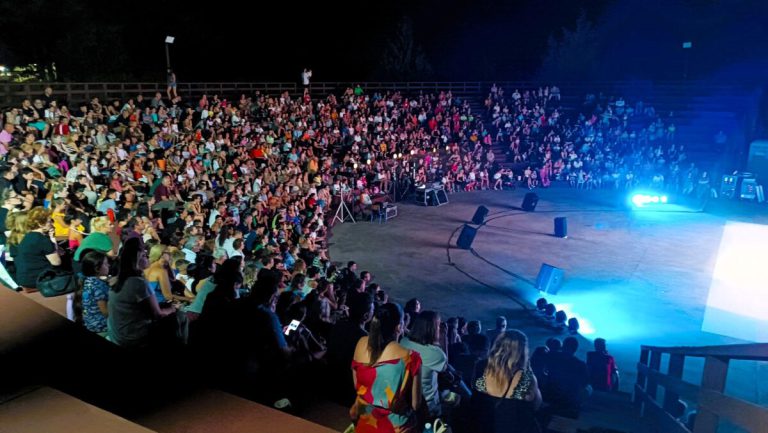 34ο Διεθνές Φεστιβάλ Αρχαίας Ήλιδας: Sold out  για «Το Μαγικό Κλειδί» της Κάρμεν Ρουγγέρη (pics)