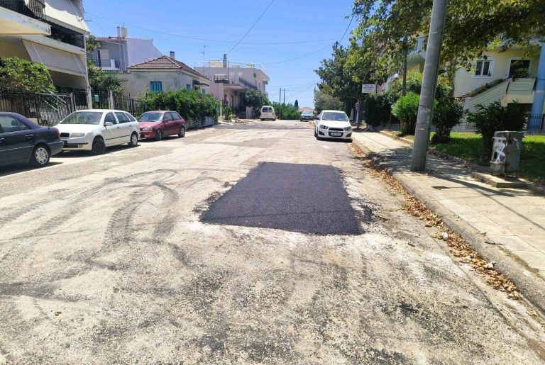 Aμαλιάδα: Ξεκίνησε η αποκατάσταση λάκκων και σοβαρών προβλημάτων στο οδόστρωμα
