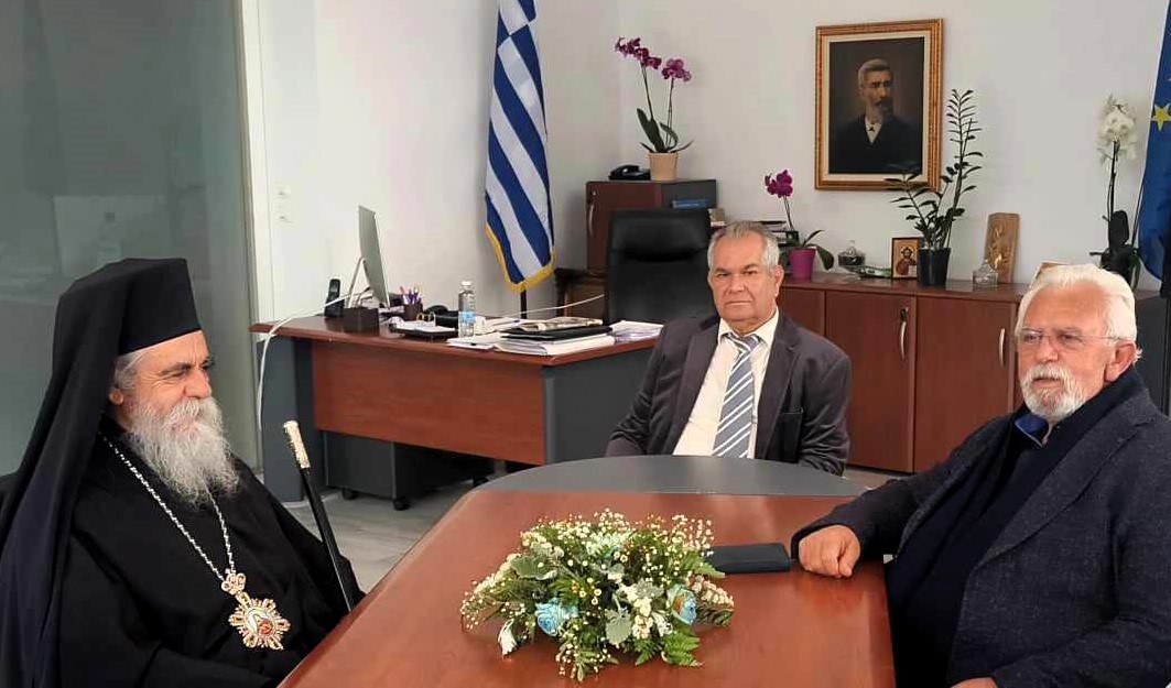 Xρ. Xριστοδουλόπουλος: Συνάντηση με τον Μητροπολίτη Ηλείας &amp; Ωλένης