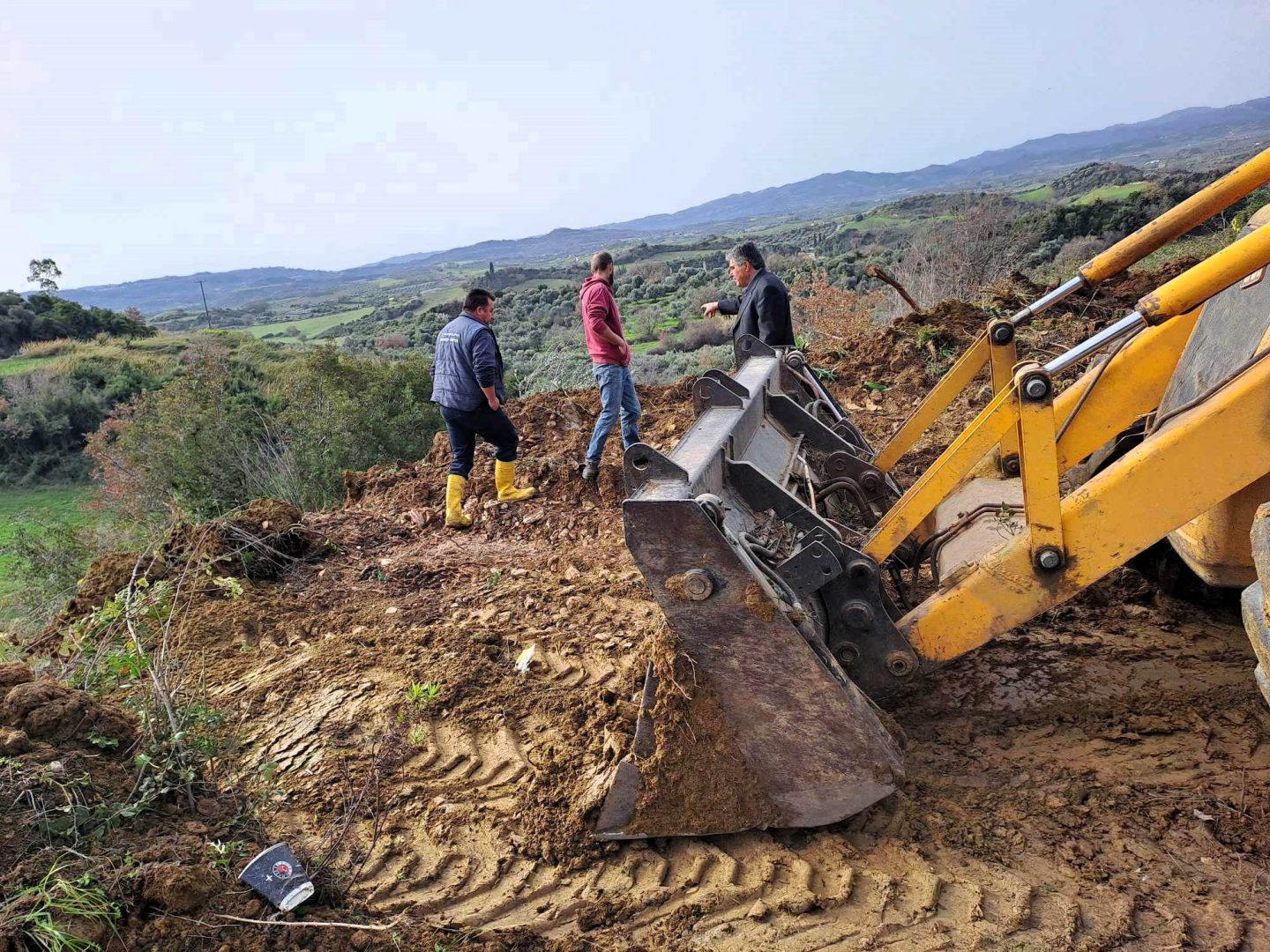 Δήμος Ήλιδας: Άμεση αποκατάσταση στη βλάβη του αγωγού ύδρευσης στο Mαζαράκι Πηνείας