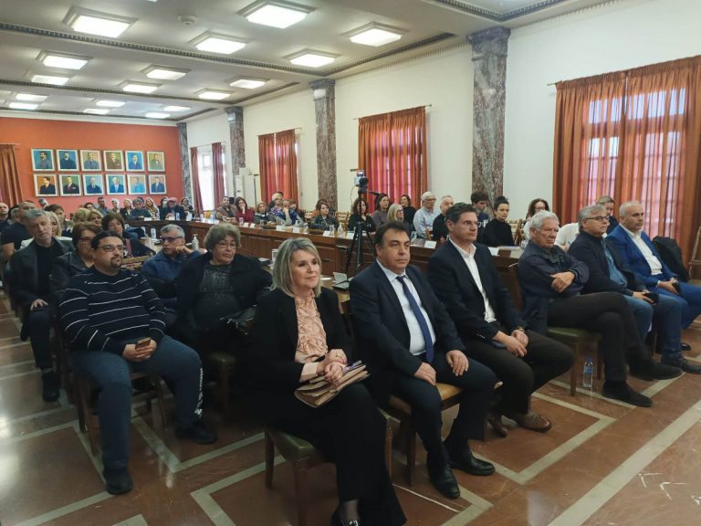 Πύργος: Δυναμικό “παρών” για το «Ο παππούς στο τζάκι και άλλες ιστορίες»