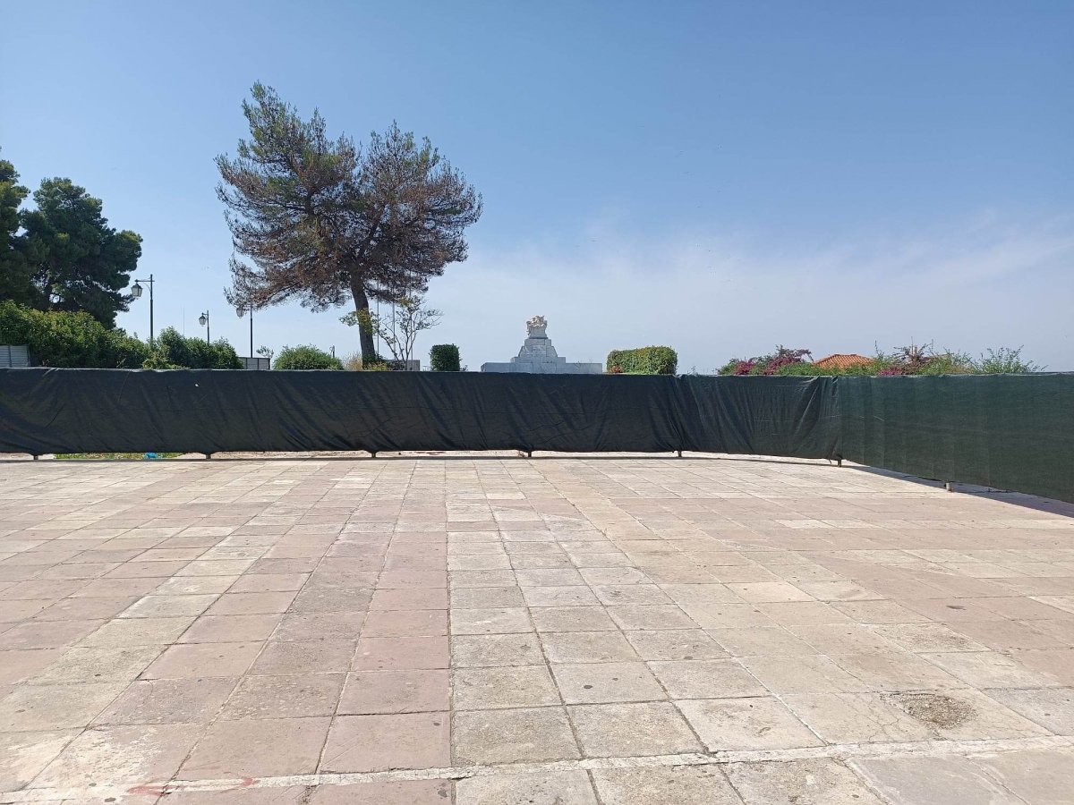 Δήμος Πύργου: Αυτός είναι ο πραγματικός λόγος για την διακοπή του έργου ανάπλασης στην κεντρική πλατεία