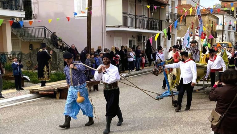 Φινάλε με παραδοσιακά δρώμενα της Aποκριάς στις πιο επιτυχημένες καρναβαλικές εκδηλώσεις του δήμου Ήλιδας (pics)
