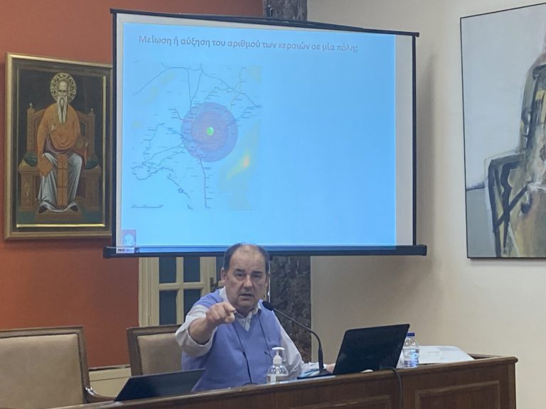 Πύργoς: «Δεν κινδυνεύουμε από τις κεραίες κινητής τηλεφωνίας»