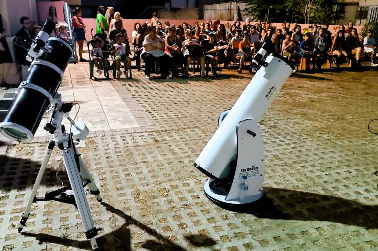 Aμαλιάδα: Μικροί και μεγάλοι «ταξίδεψαν» στα αστέρια με τα τηλεσκόπια του "Βέγα" (pics)