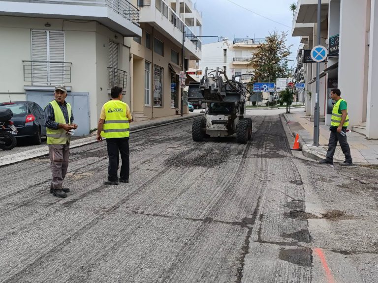 Πύργος: Ξεκίνησαν έργα ασφαλτόστρωσης στην οδό Αγίου Γεωργίου