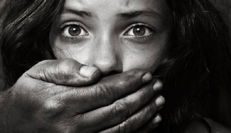 Καλαμάτα: Σε αργία ο εκπαιδευτικός που κατηγορείται για ασέλγεια σε βάρος της 12χρονης κόρης του