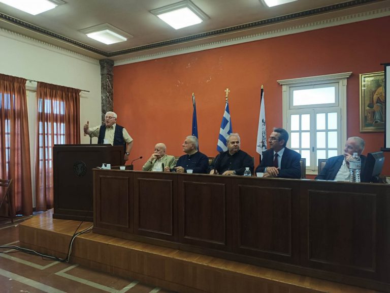 Πύργος: Με επιτυχία η παρουσίαση του βιβλίου του Κωνσταντίνου Βλάμη για τους πνευματικούς ανθρώπους της Επαρχίας Ολυμπίας