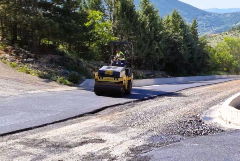 Με πρόταση του ζητά 3.000.000 ευρώ για τη βελτίωση της αγροτικής οδοποιίας