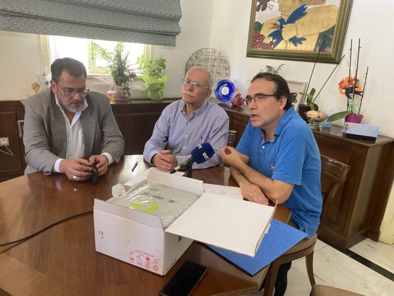 Δήμος Πύργου: Δωρεά απινιδωτή από τον Iατρικό Σύλλογο Πύργου-Oλυμπίας