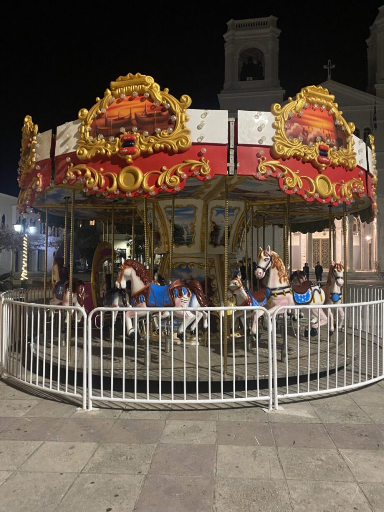 Δωρεάν Carousel στην κεντρική πλατεία από τον δήμο Πύργου