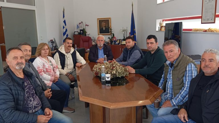 Συνάντηση του δημάρχoυ Ήλιδας με τον Πολιτιστικό Σύλλογο Δαφνιώτισσας