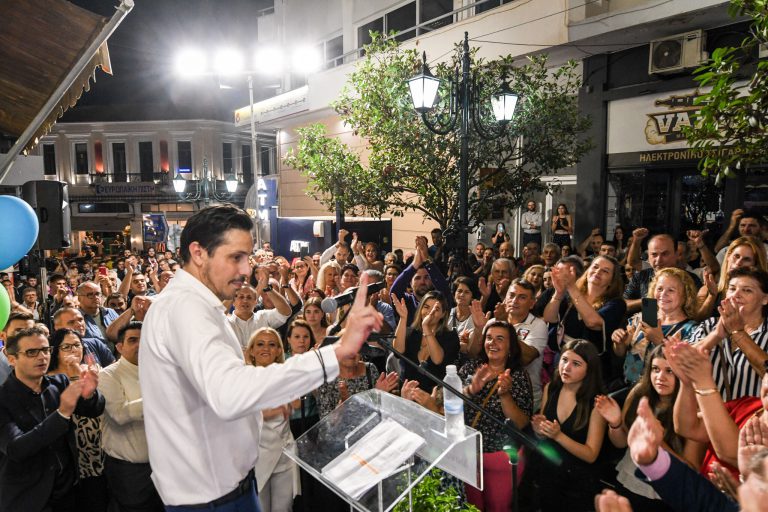 Διονύσης Μπέλτσος: Έδωσε το μήνυμα της νίκης στα εγκαίνια του εκλογικού του κέντρου - "Είμαστε το ΔΕΚΑ το καλό !”