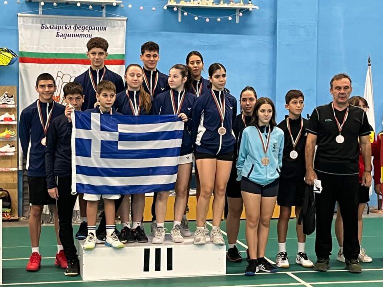 Xάλκινο μετάλλιο με τα χρώματα της Εθνικής Ελλάδας για την Χαρά Πετροπούλου και τον Τίτο Αντύπα!