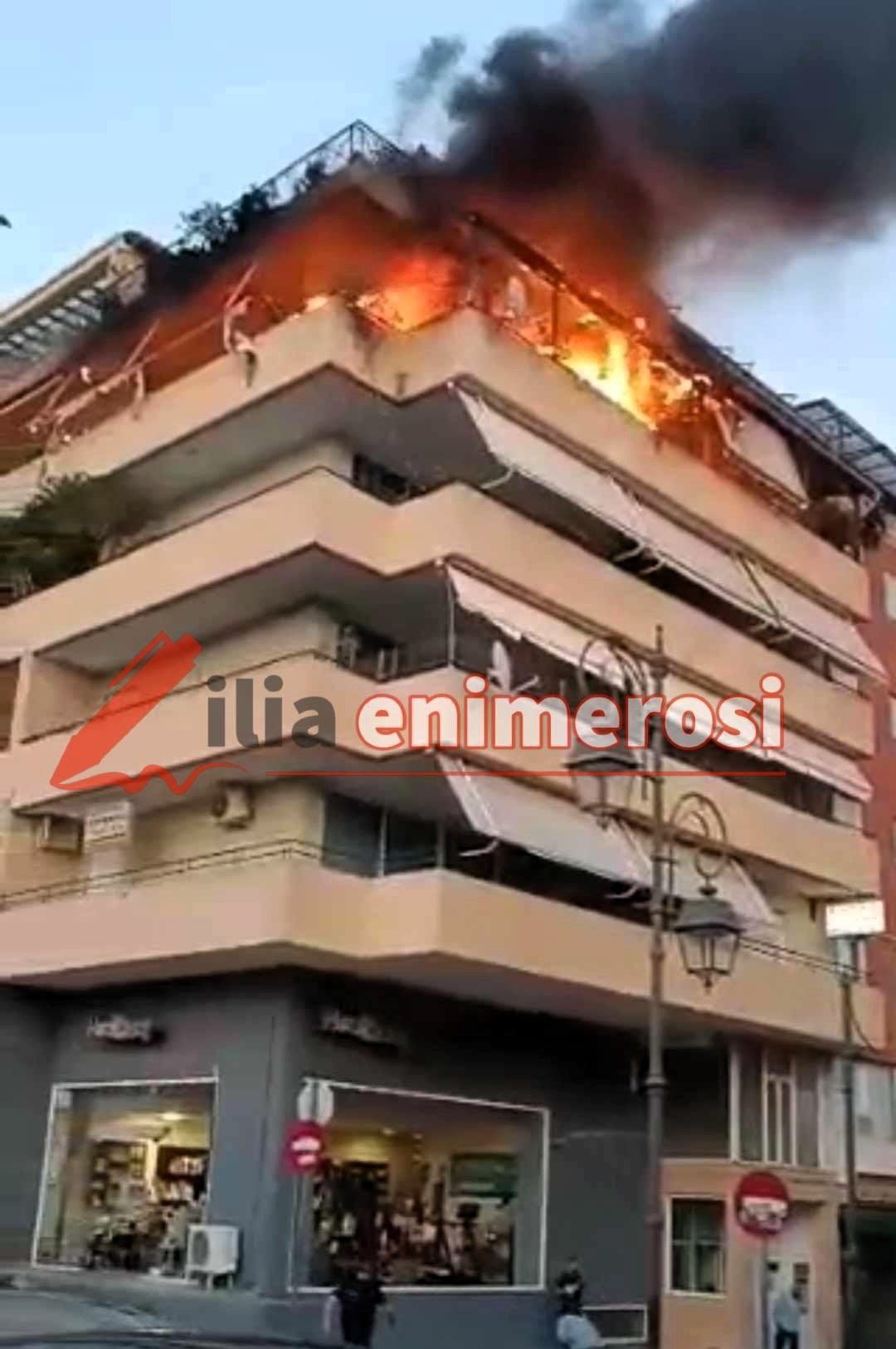 Πύργος: Φωτιά κατέστρεψε ολοσχερώς διαμέρισμα σε πολυκατοικία στη Μανωλοπούλου (pics + vids)