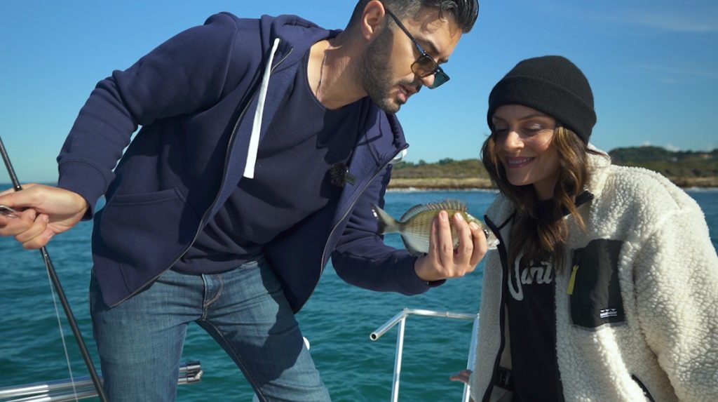 Τηλεόραση: Η Ηλεία στο επίκεντρο δυο εκπομπών του «Fishy» με τον Γιάννη Τσιμιτσέλη (Βίντεο)
