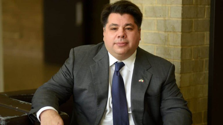 Τζορτζ Τσούνης: Ο πρέσβης των ΗΠΑ στην Ελλάδα στην Αρχαία Ολυμπία