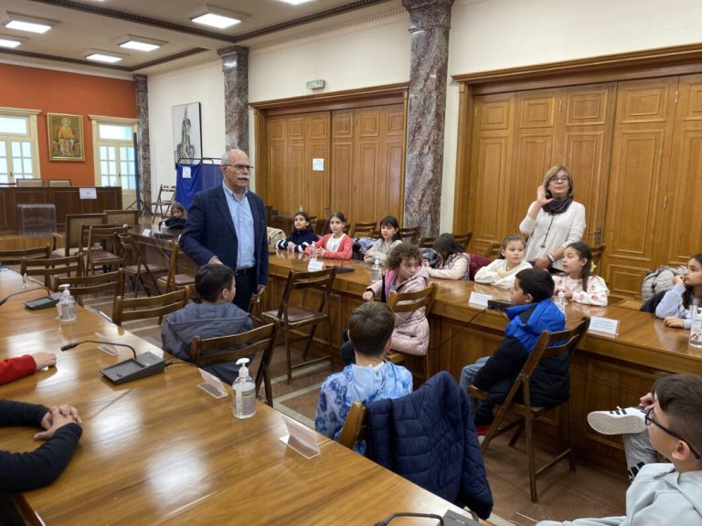 Πύργος: Οι μαθητές του 2ου Δημοτικού Σχολείου έθεσαν στον δήμαρχο τα προβλήματα του σχολείου τους