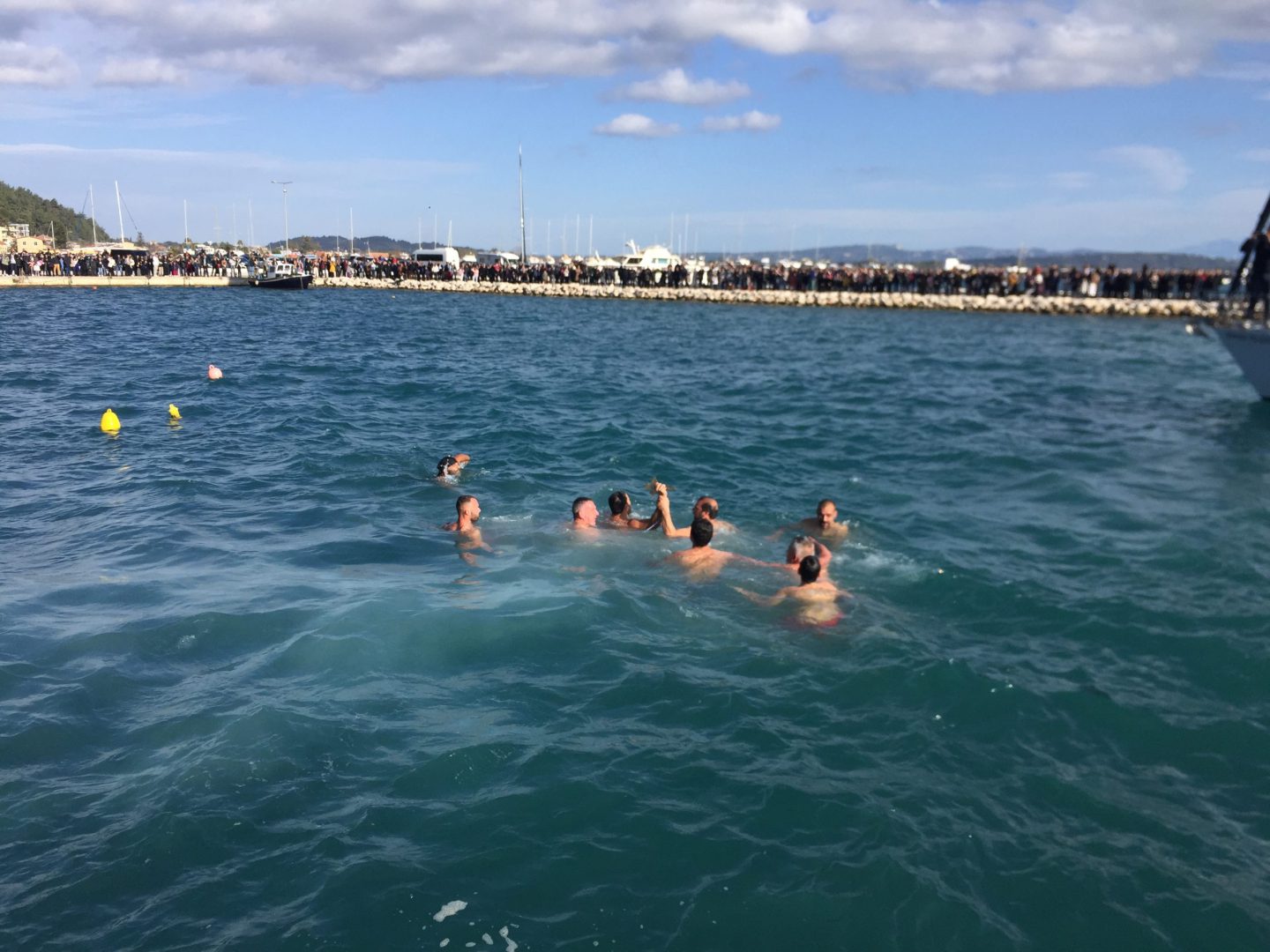 Ηλεία: Με λαμπρότητα (και καλοκαιρία με ανέμους) ο εορτασμός των Θεοφανείων (video + pics)