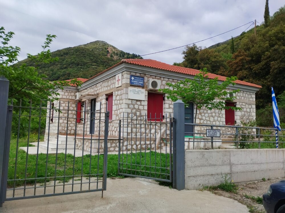 Δίβρη: Mια ιδιωτική επιχείρηση "βάζει τα γυαλιά" στο ανάλγητο Κράτος