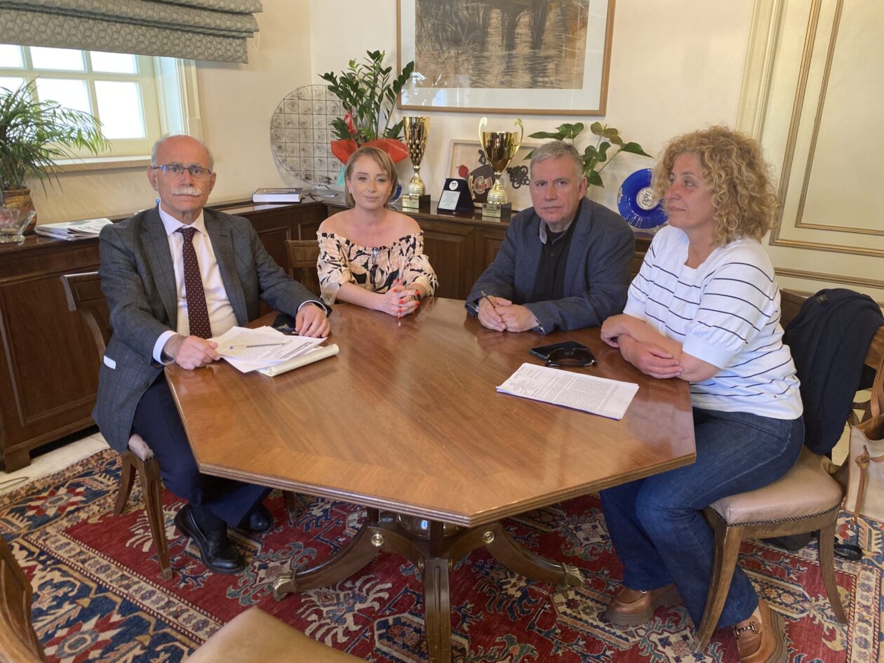 Πύργος: Συνάντηση Καννή με Εφοριακούς