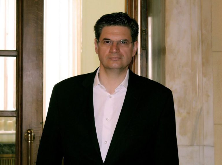 Διονύσης Καλαματιανός: «Προοδευτικό μέτωπο για ένα νέο μοντέλο διακυβέρνησης»