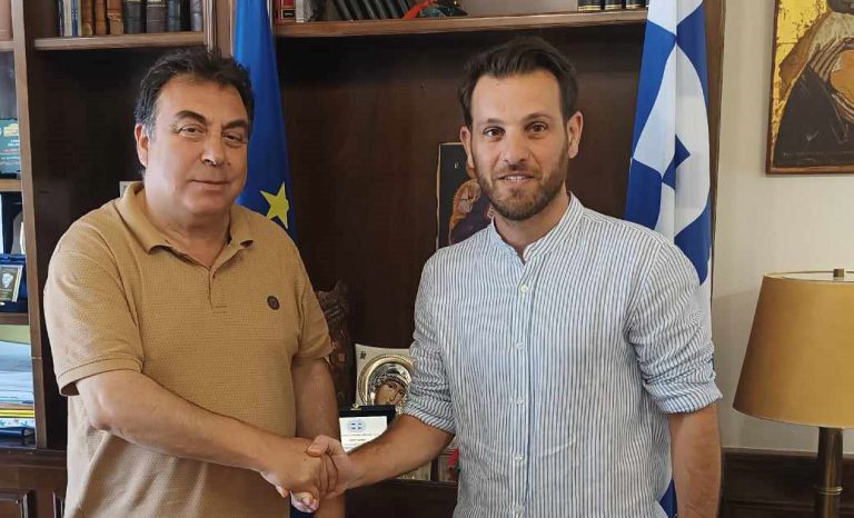 "Ενωμένοι αλλάζουμε τον Πύργο": Δυναμικές υποψηφιότητες με την παράταξη του δημάρχου Τάκη Αντωνακόπουλου