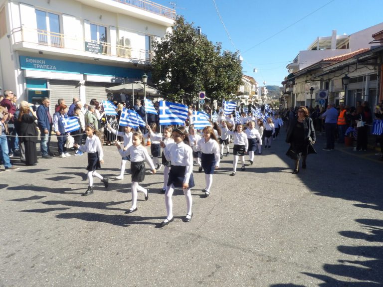 Kρέστενα: Πλήθος κόσμου στις εκδηλώσεις για την 28η Οκτωβρίου 1940 (pics)