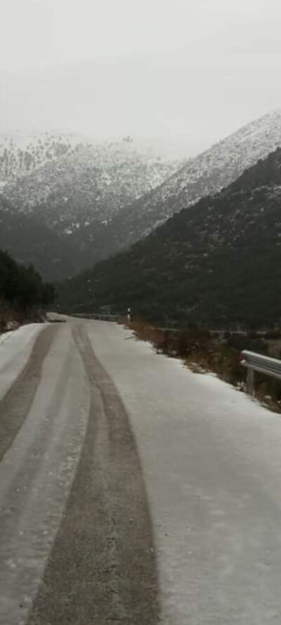Eπεσαν τα πρώτα χιόνια στην ορεινή Ηλεία!