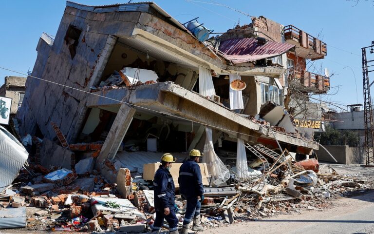 Σεισμός σε Τουρκία-Συρία: Πάνω από 17.000 οι νεκροί - Φόβοι ότι θα ξεπεράσουν τους 30.000 - Live οι εξελίξεις