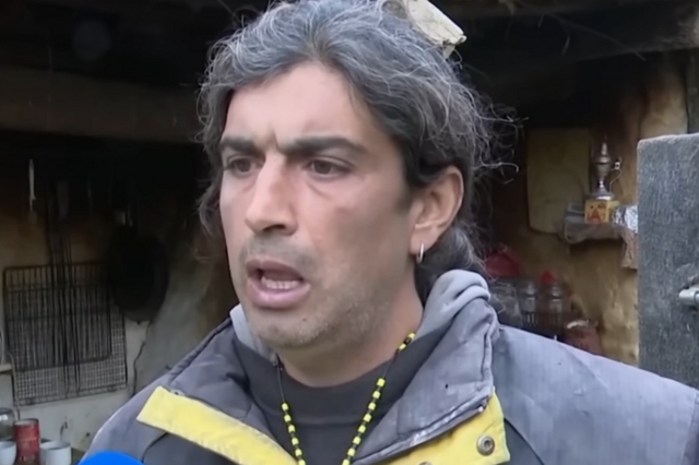 Πώς μπορείς να πληρώνεσαι από το Δημόσιο χωρίς να δουλεύεις