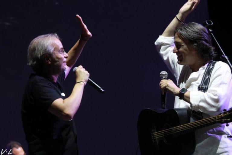Γιάννης Κότσιρας – Μίλτος Πασχαλίδης live στην Αρχαία Ολυμπία (θέατρο Φλόκα)