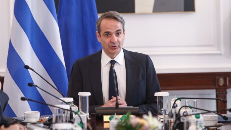 Μητσοτάκης για τα Τέμπη: "Φταίμε όλοι όμως η τραγωδία έγινε με εμάς στο τιμόνι"