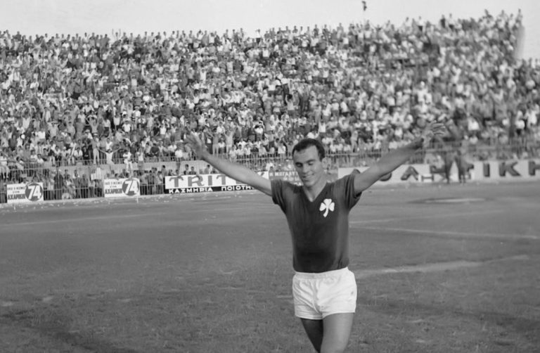 Mίμης Δομάζος: Το τελευταίο αντίο στον “στρατηγό” του ελληνικού ποδοσφαίρου