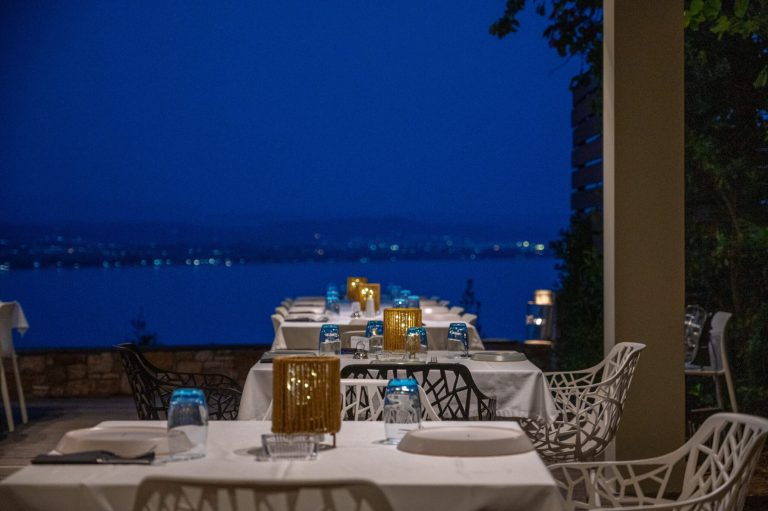 Orizontes View ρεστοράν: Με γεύσεις που συναρπάζουν!