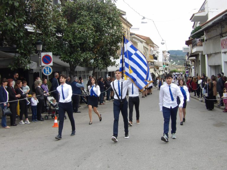 Kρέστενα: Έλαμψαν τα νιάτα στις εκδηλώσεις για τον εορτασμό της 25ης Μαρτίου