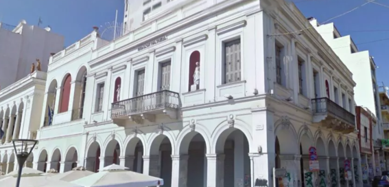 Πάτρα: Κλείνει η εμβληματική «Εθνική» Τράπεζα της Πλατείας Γεωργίου!