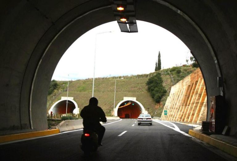 Πάτρα: Τροχαίο δυστύχημα με 41χρονο αναβάτη μηχανής νεκρό