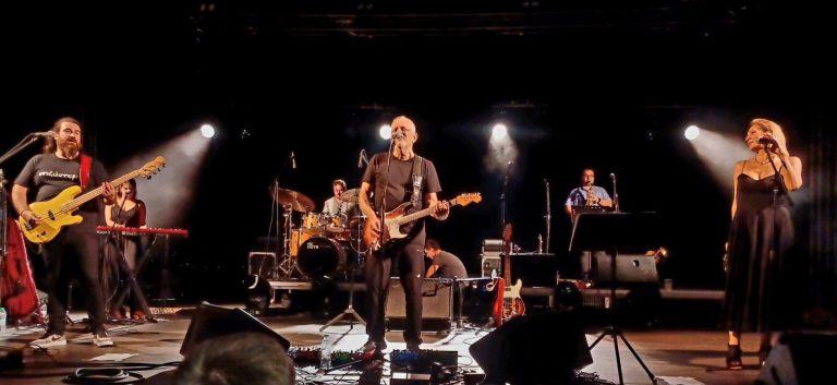 «Παρτάροντας» live με τον Νίκο Πορτοκάλογλου στο θέατρο Φλόκα (vids + pics)
