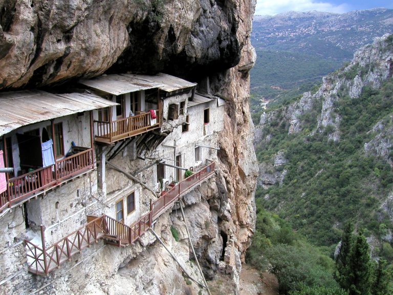 Φαράγγι Λούσιου ποταμού: Tο Μικρό Άγιο Όρος της Πελοποννήσου