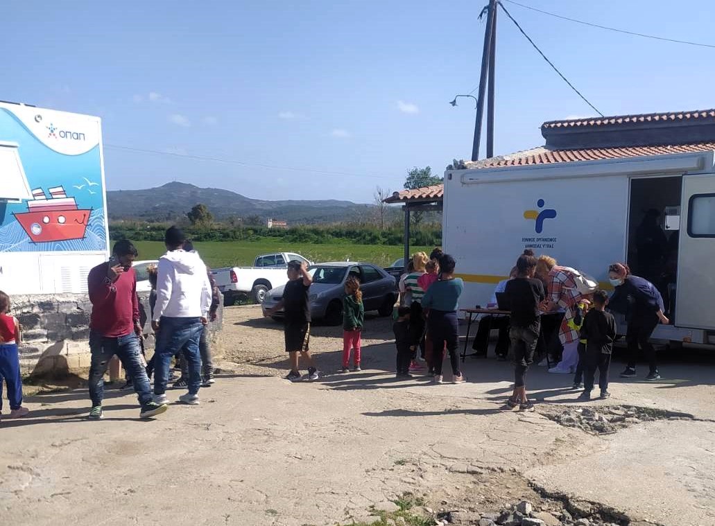 Πύργος: Δωρεάν προληπτικός οδοντιατρικός έλεγχος και εμβολιασμός για την ιλαρά παιδιών Pομά (pics)
