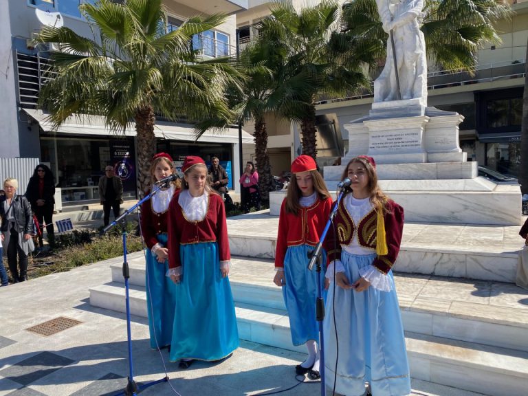 <strong>Αμαλιάδα: Οι μαθητές τίμησαν τους ήρωες του 1821!</strong>