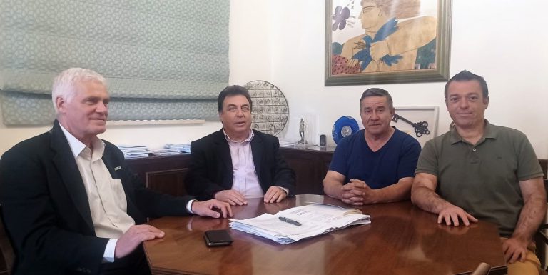 Πύργος: Συνάντηση δημάρχου Παν. Αντωνακόπουλου με τον Γιάννη Τσιρώνη των Οικολόγων ΠΡΑΣΙΝΩΝ