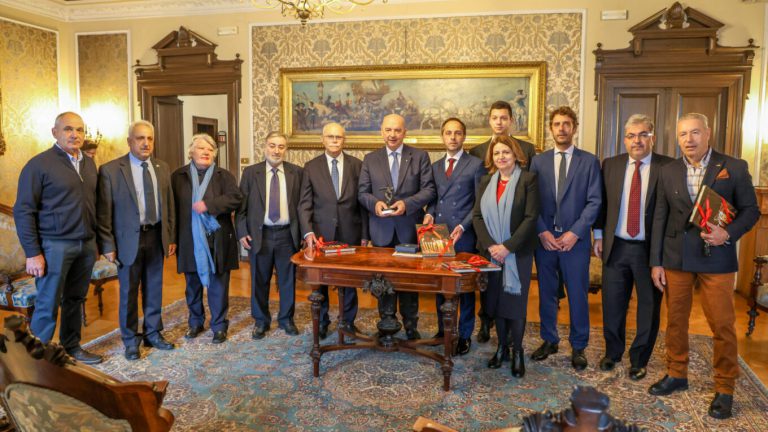 «Επειών Γη» στην Ιταλία για την εξωστρέφεια των Ηλείων παραγωγών και Hλειακών επιχειρήσεων (pics)