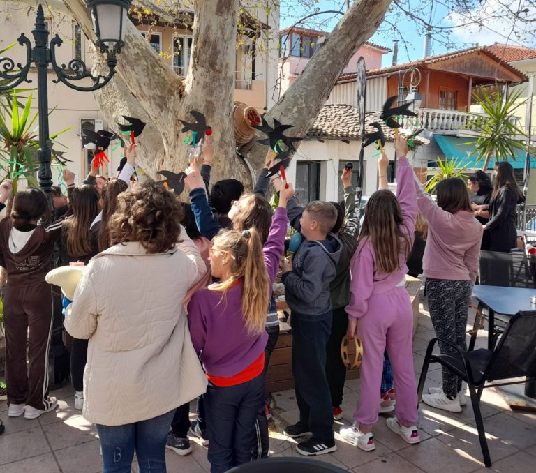 Κρέστενα: Παραδοσιακά - μαθητικά χελιδονίσματα για τον ερχομό της Άνοιξης!